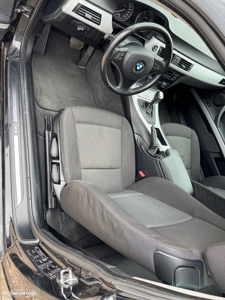 BMW 320 d Coupe Auto - 6
