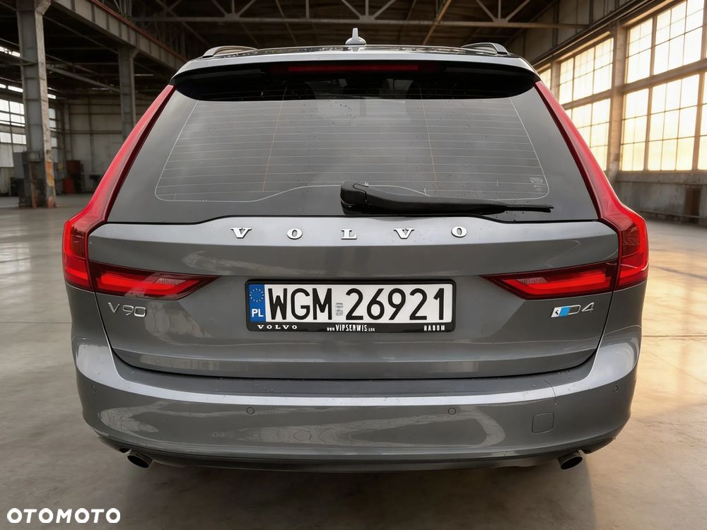 Volvo V90 D4 Kinetic - 8