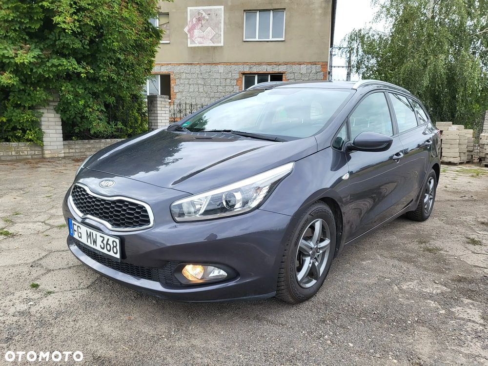 Kia Ceed - 34