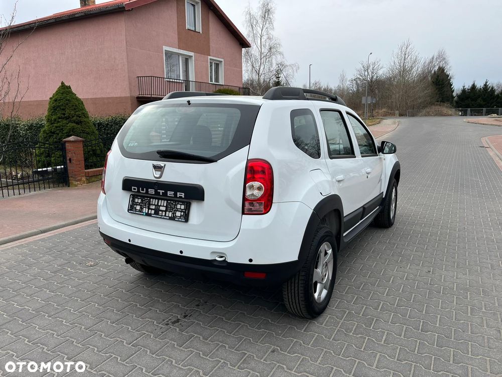 Dacia Duster 1.6 16V 105 4x2 Celebration - 6