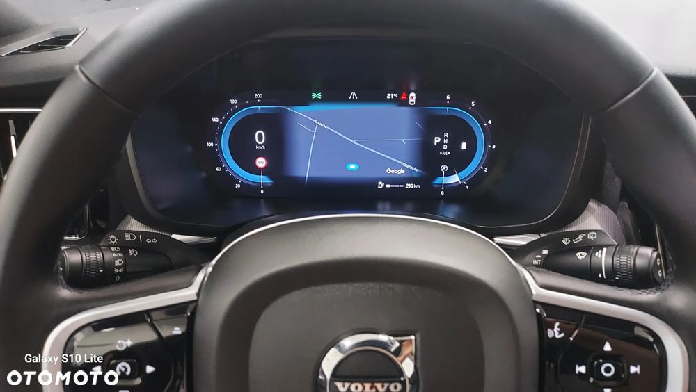 Volvo XC 60 B4 D AWD Ultimate Dark - 22