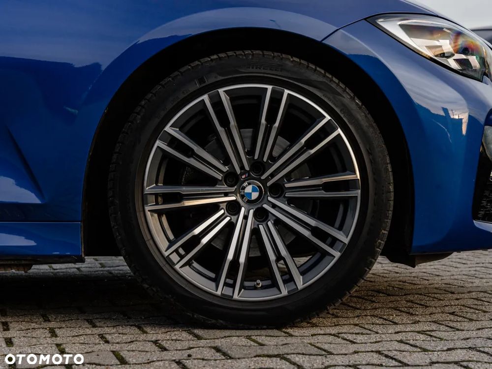 BMW Seria 3 320d xDrive - 4