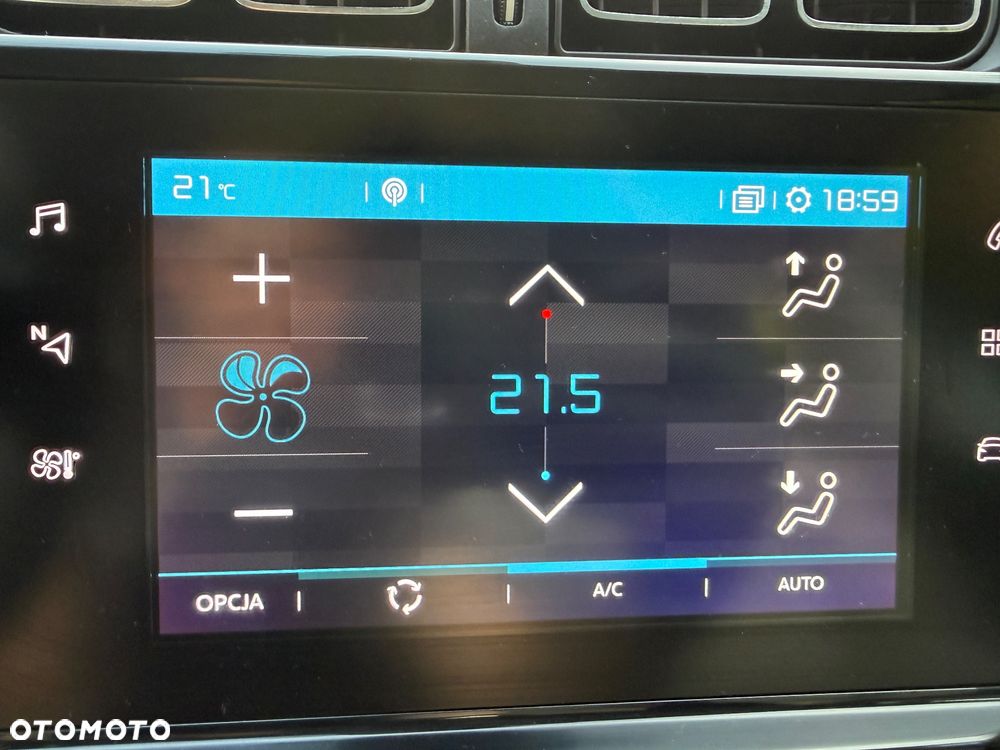 Citroën C3 Pure Tech 82 SHINE - 26