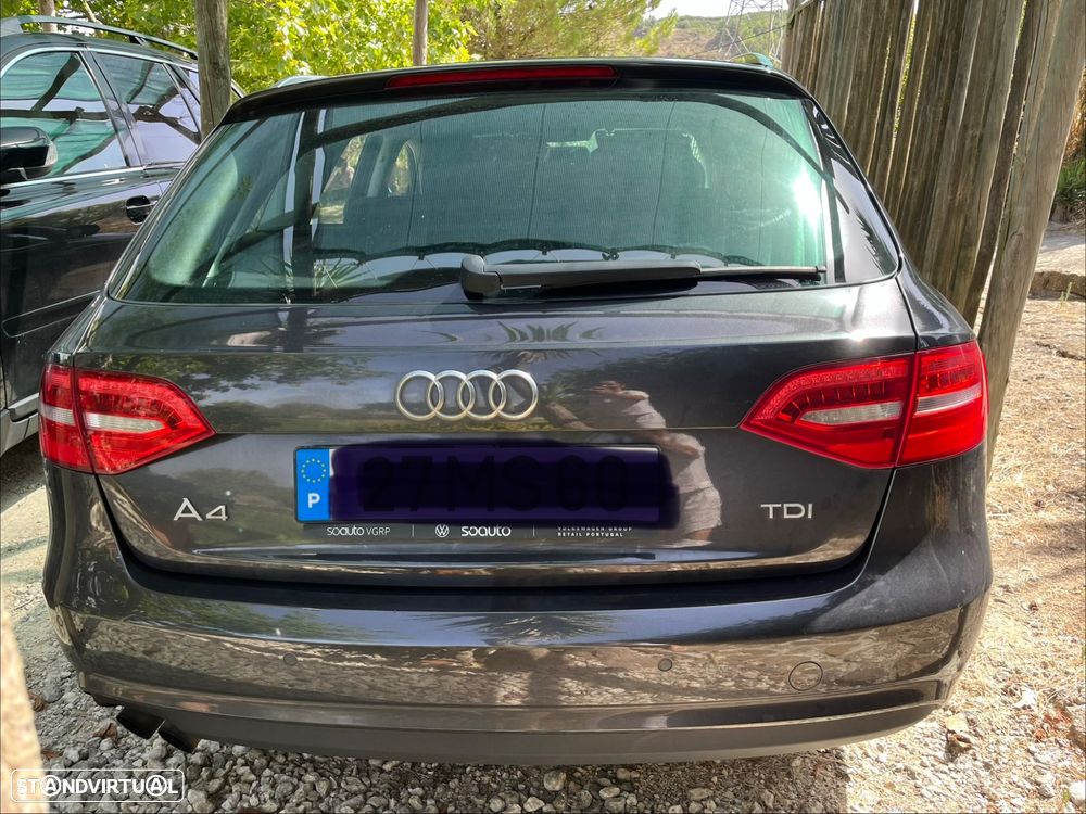 Audi A4 Avant 2.0 TDI Advance - 9