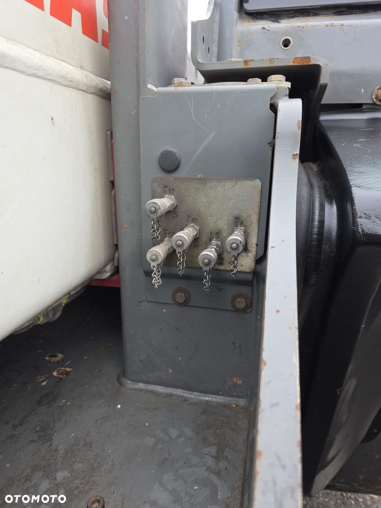 Claas Scorpion 7055 - 14