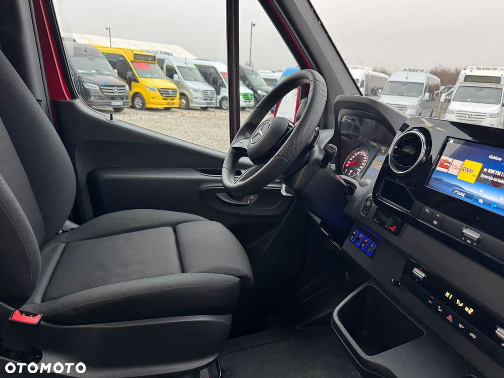 Mercedes-Benz Sprinter 517 - 16