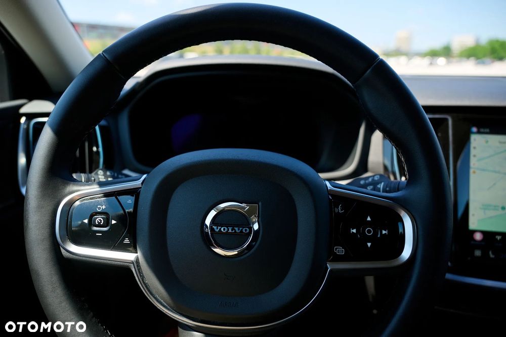 Volvo V60 B4 B Plus Dark - 23
