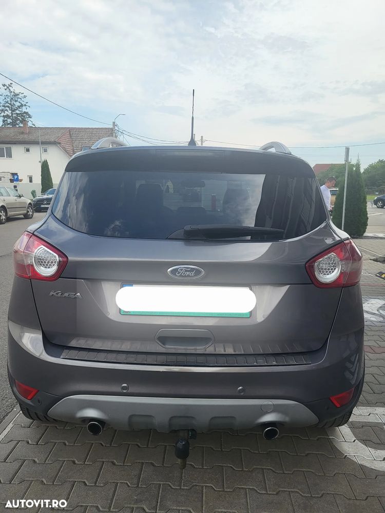 Ford Kuga - 10