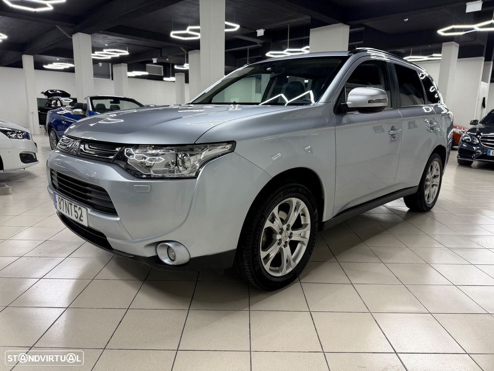 Mitsubishi Outlander 2.2 DI-D Intense - 10