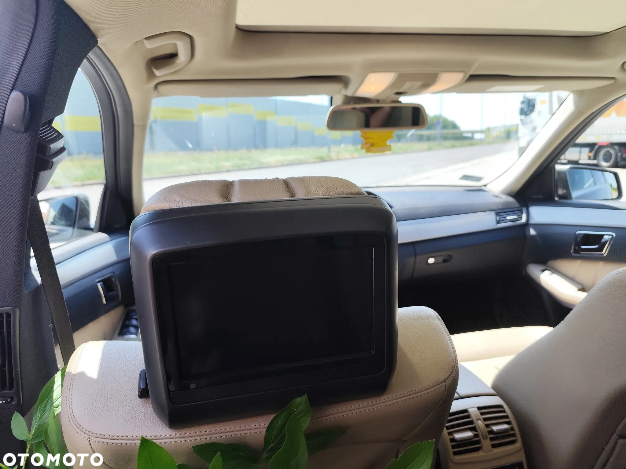 Mercedes-Benz Klasa E 200 T CDI DPF BlueEFFICIENCY Automatik Avantgarde - 14