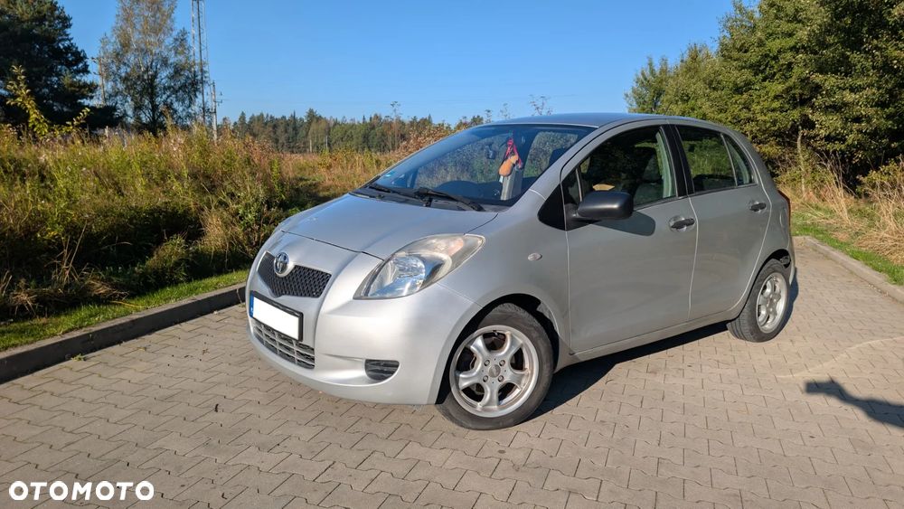 Toyota Yaris - 2