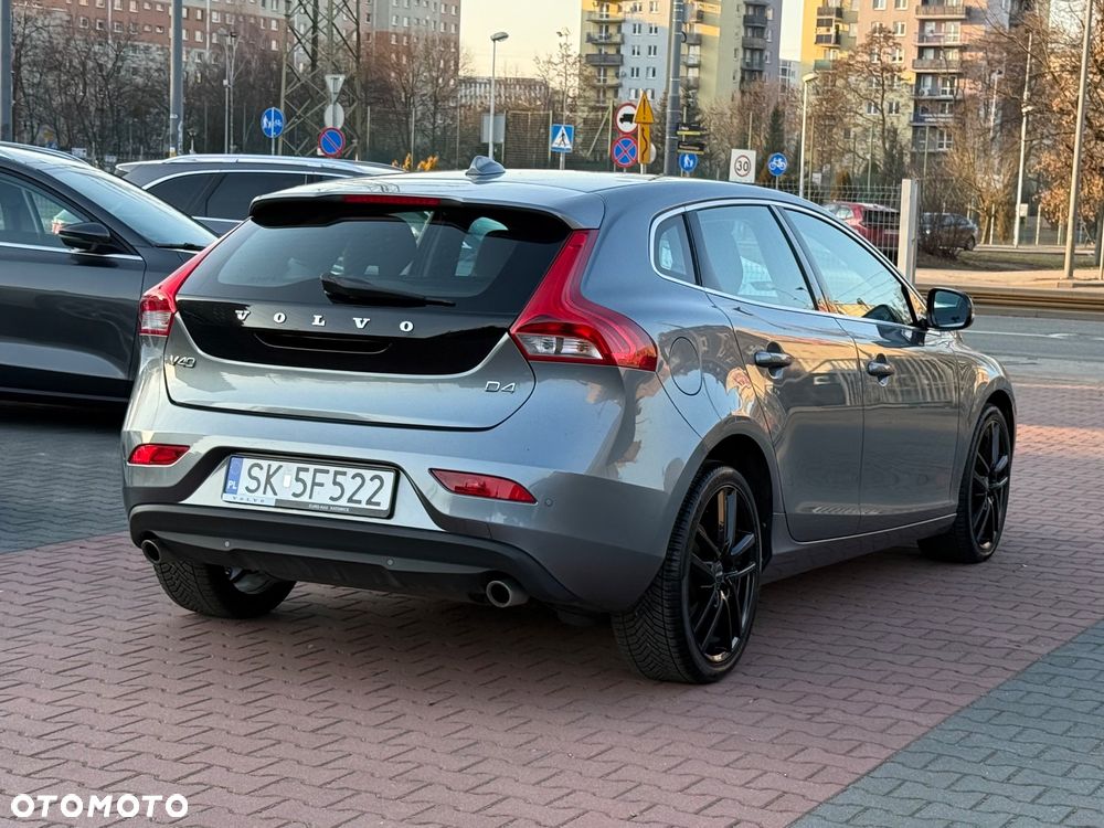 Volvo V40 D4 Drive-E Momentum - 4