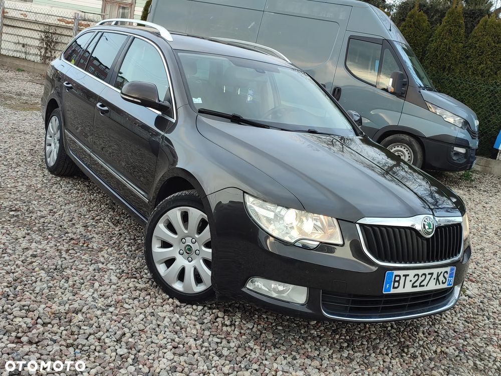 Skoda Superb 2.0 TDI DSG Exclusive - 4