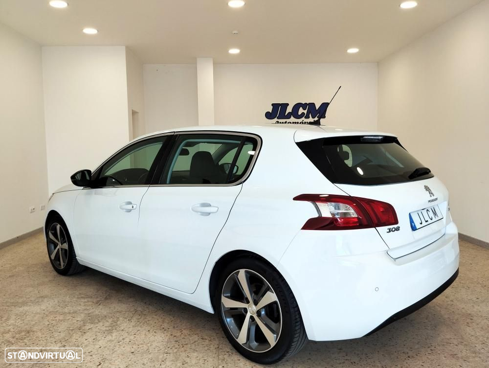 Peugeot 308 1.2 PureTech Allure - 12