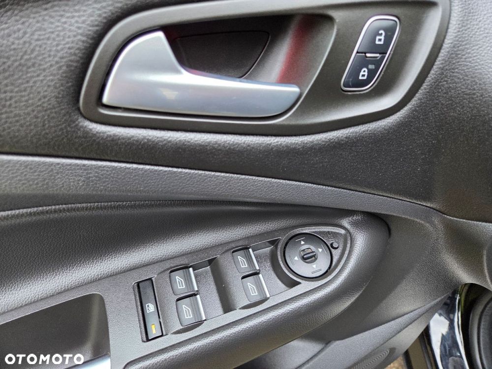 Ford Kuga 1.5 EcoBoost 2x4 Titanium - 9