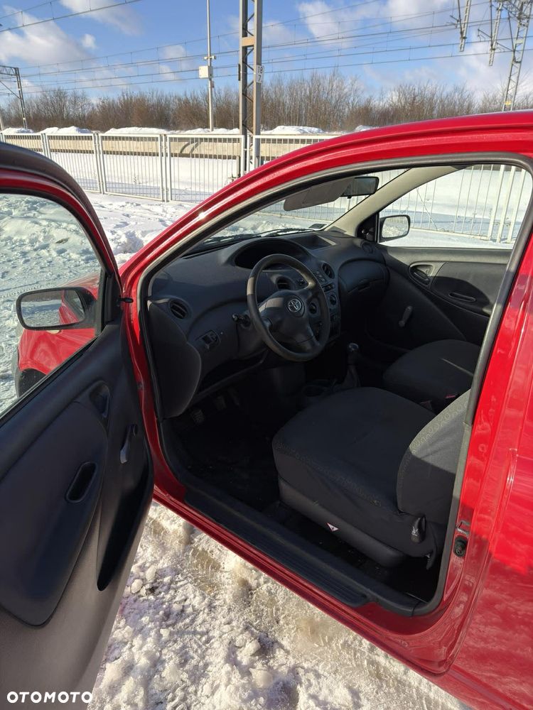 Toyota Yaris 1.0 Terra - 15