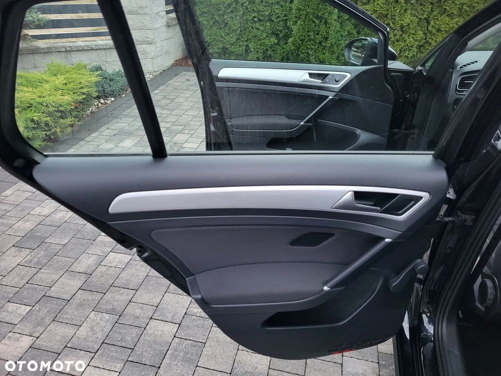 Volkswagen Golf 1.2 TSI BlueMotion Technology Cup - 18