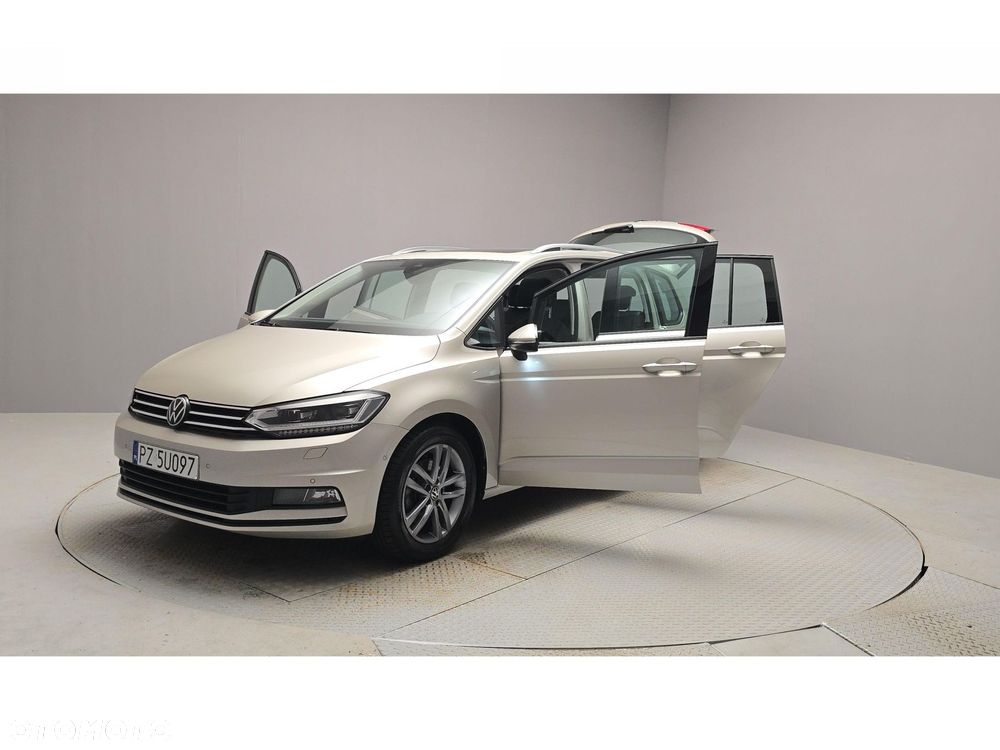 Volkswagen Touran - 15