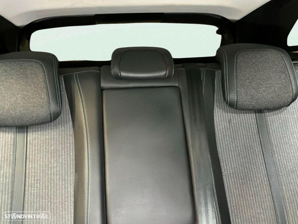 Peugeot 3008 1.5 BlueHDi Allure EAT8 - 17