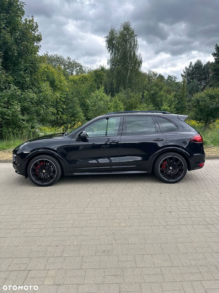 Porsche Cayenne - 6