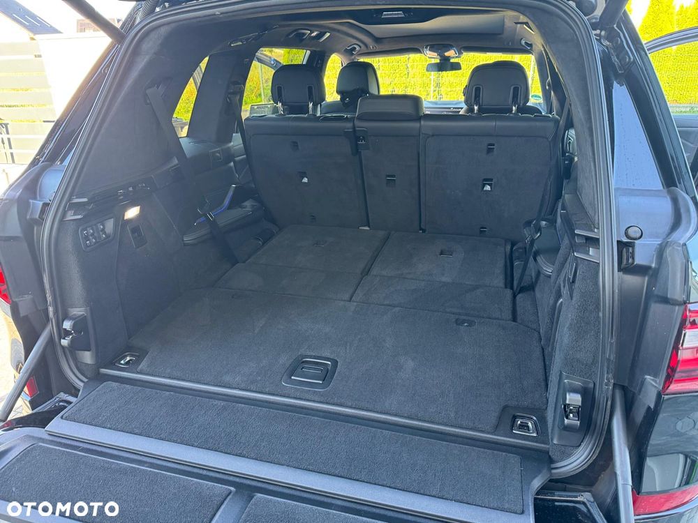 BMW X7 - 16