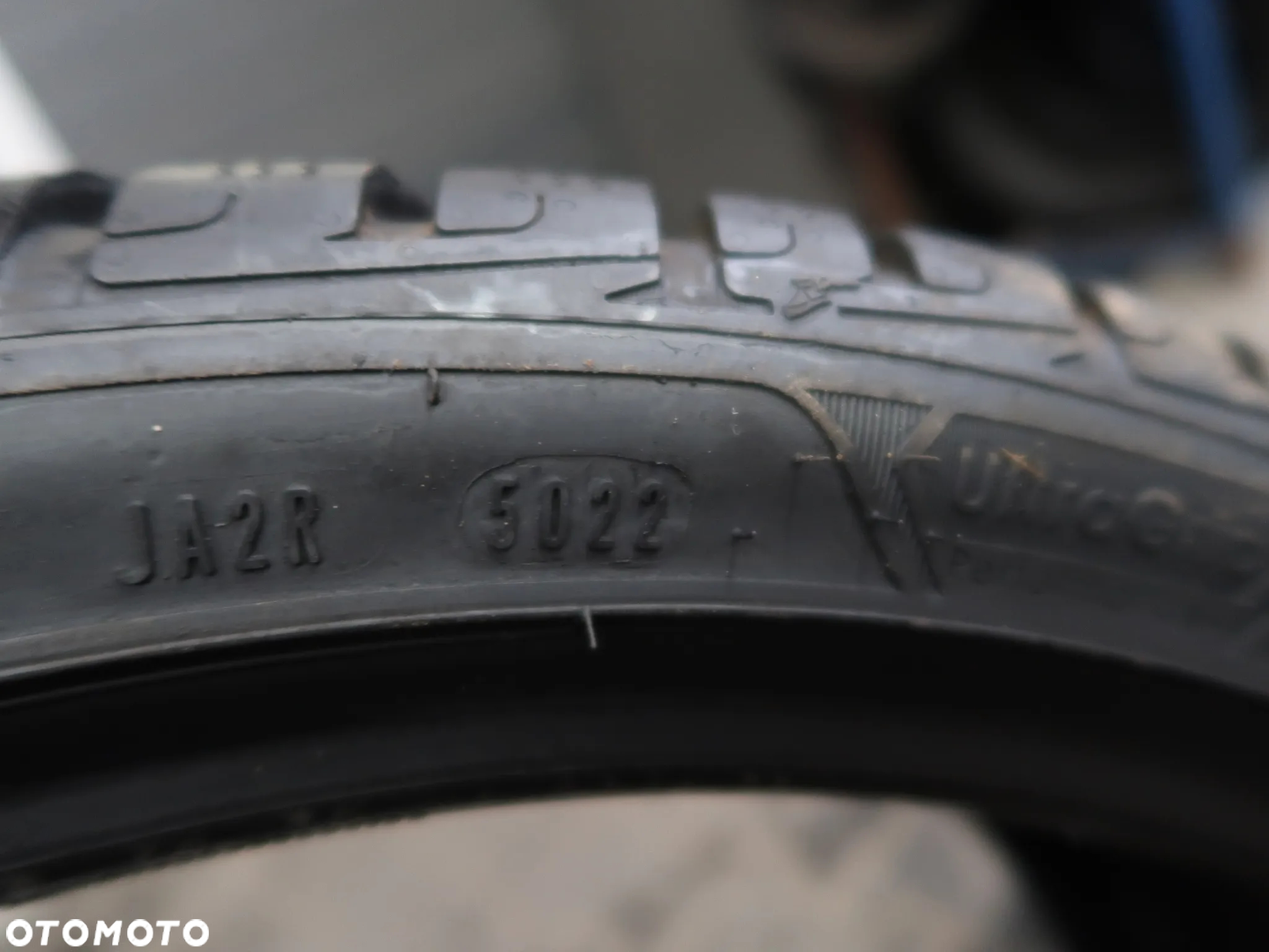 Opona Goodyear Ultra Grip Performance 255/35R21 98V - 4
