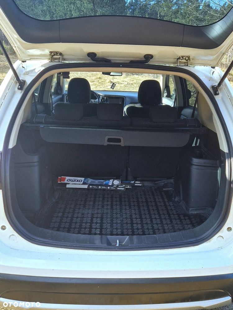 Mitsubishi Outlander 2.0 City Style 2WD - 25