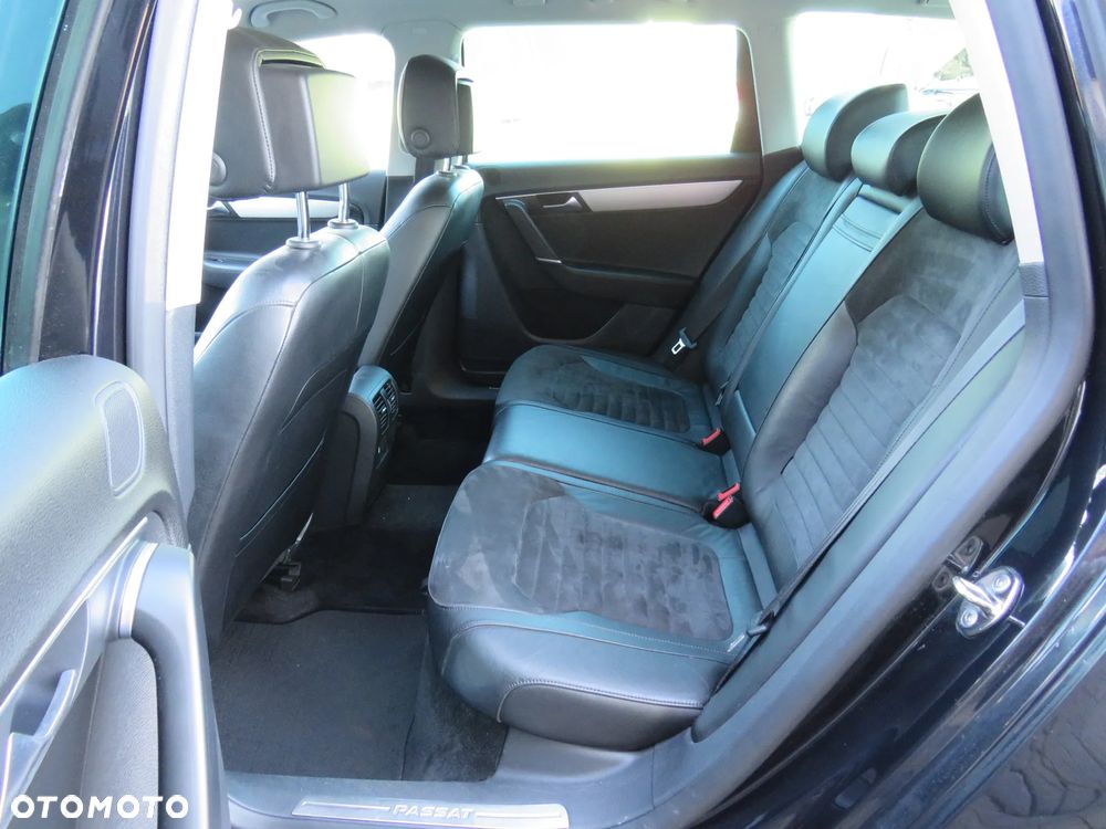 Volkswagen Passat 2.0 TDI Highline DSG - 29