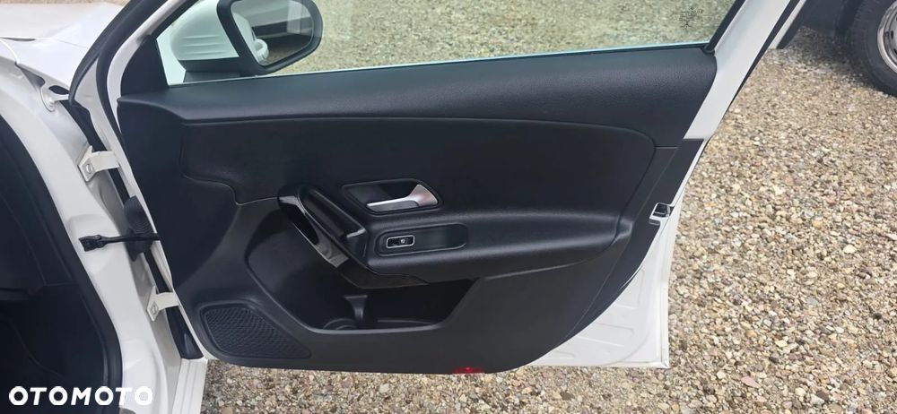 Mercedes-Benz Klasa A 180 Advanced Progressive - 14