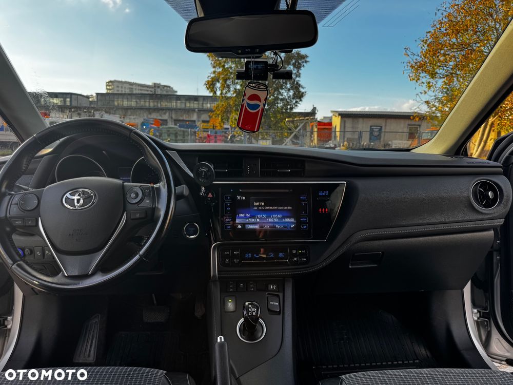 Toyota Auris - 22