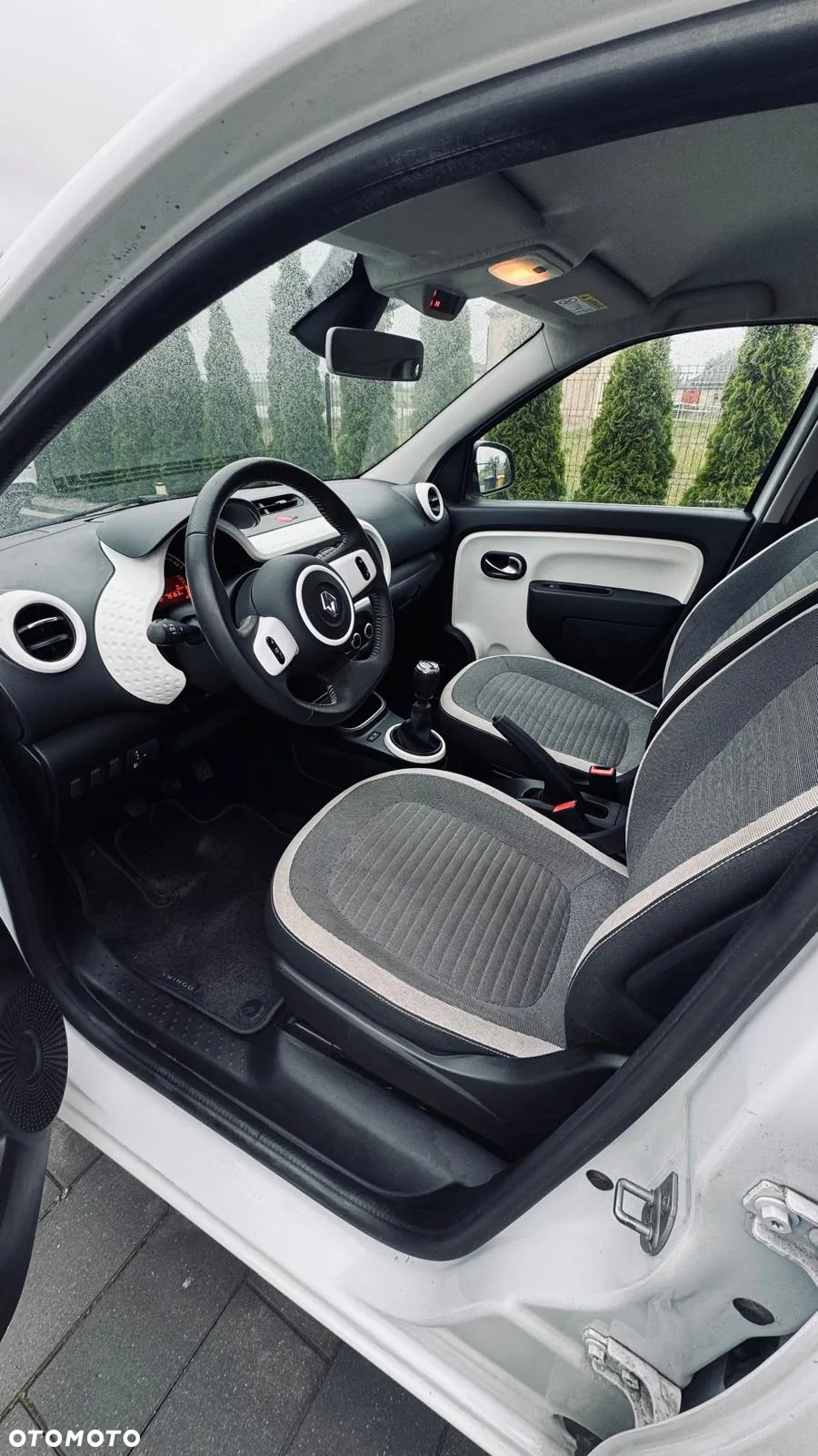 Renault Twingo TCE 90 LIMITED - 11