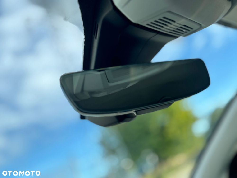 Peugeot 3008 1.6 PureTech HYbrid Allure S&S EAT8 - 26