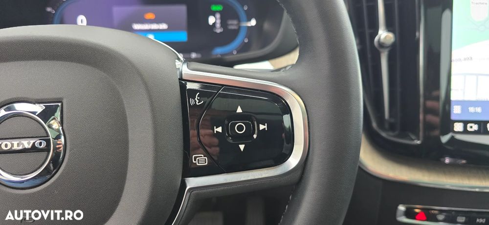 Volvo XC 60 T6 AWD AT PHEV Plus Dark - 20