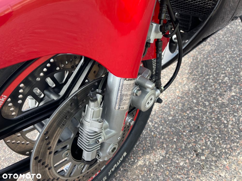 Kawasaki GPZ - 7
