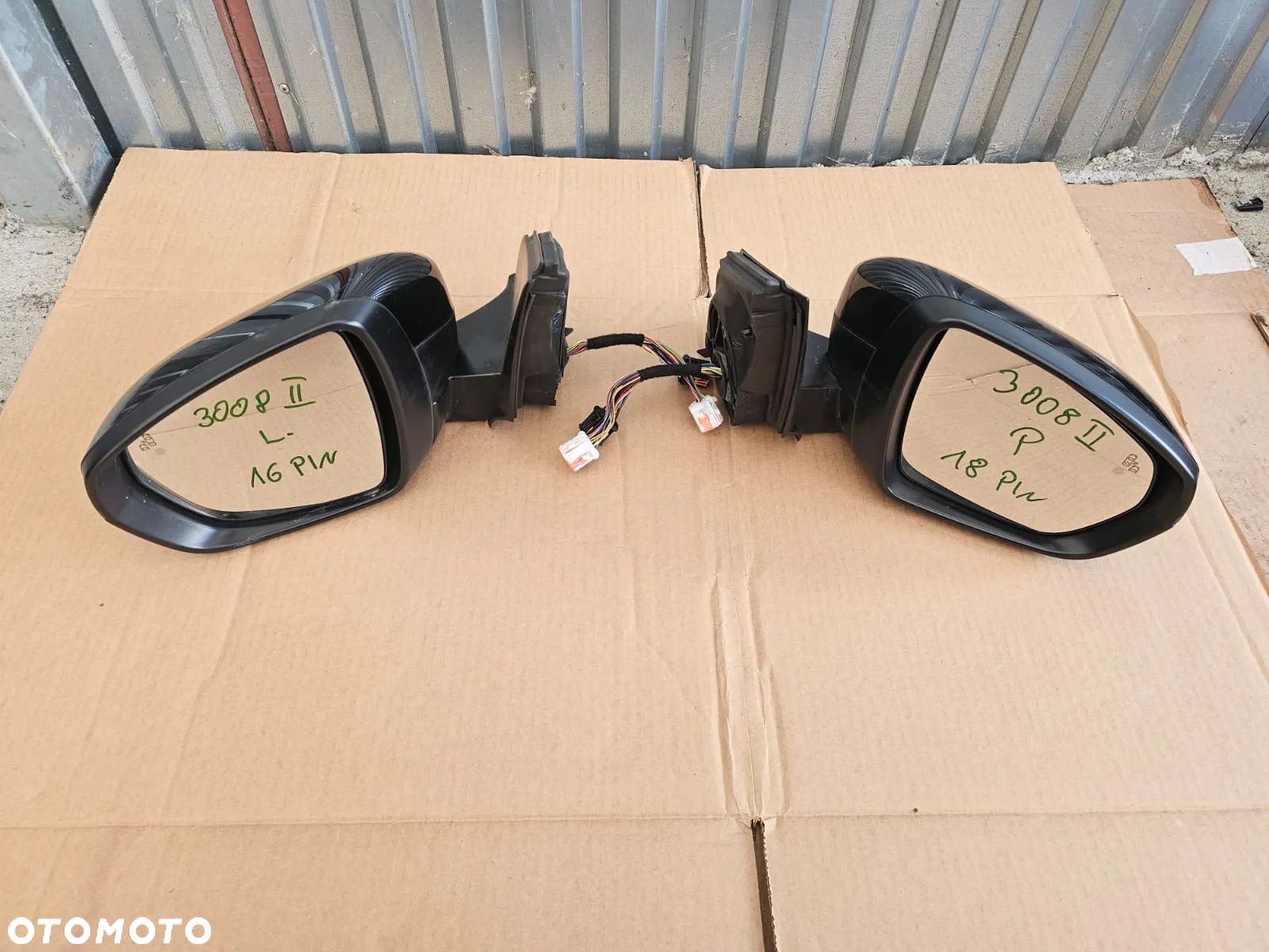 LUSTERKO KOMPLETNE LEWE 16 PIN PRAWE 18 PIN PEUGEOT 3008 II - 1