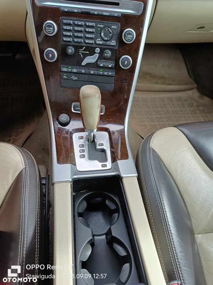 Volvo XC 60 - 8