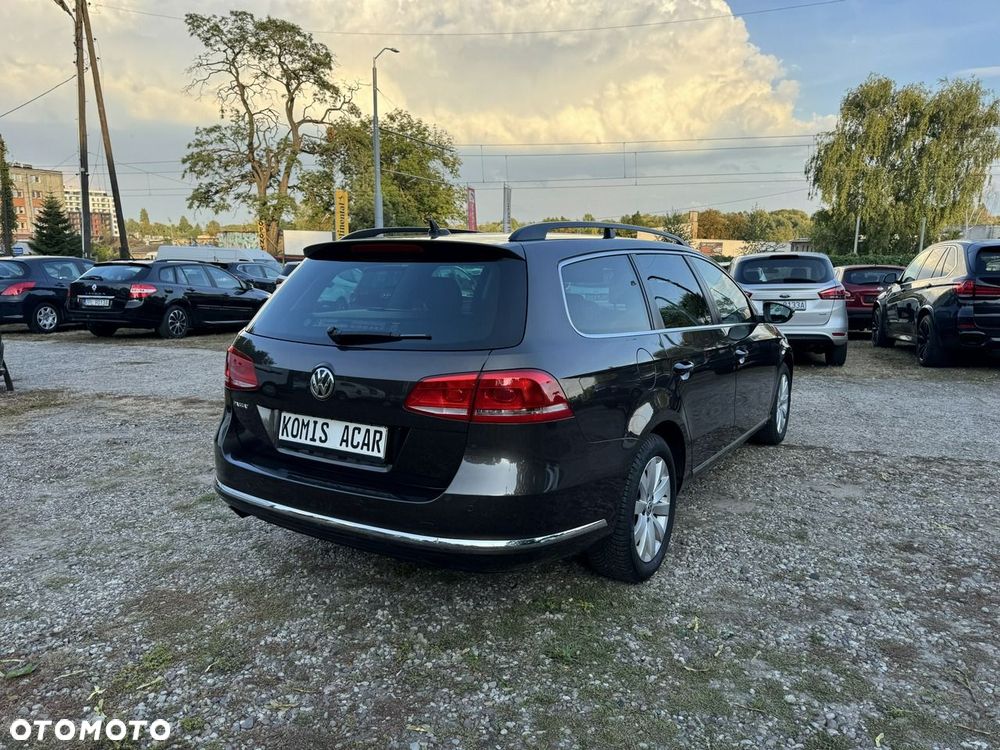 Volkswagen Passat - 32