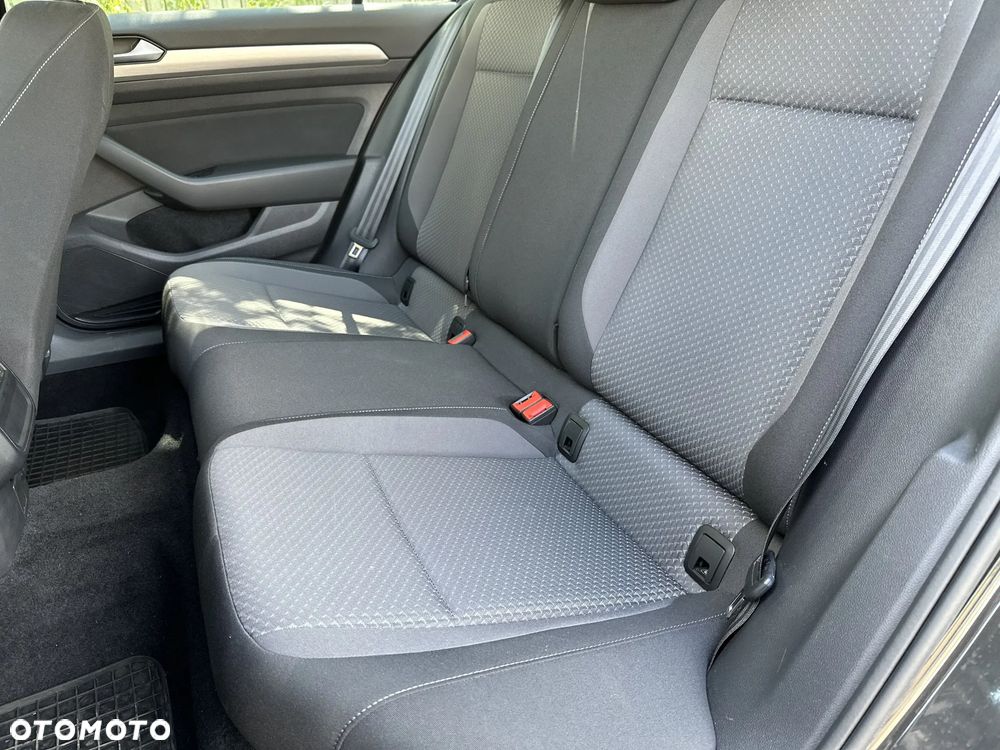 Volkswagen Passat 2.0 TDI EVO Essence - 17