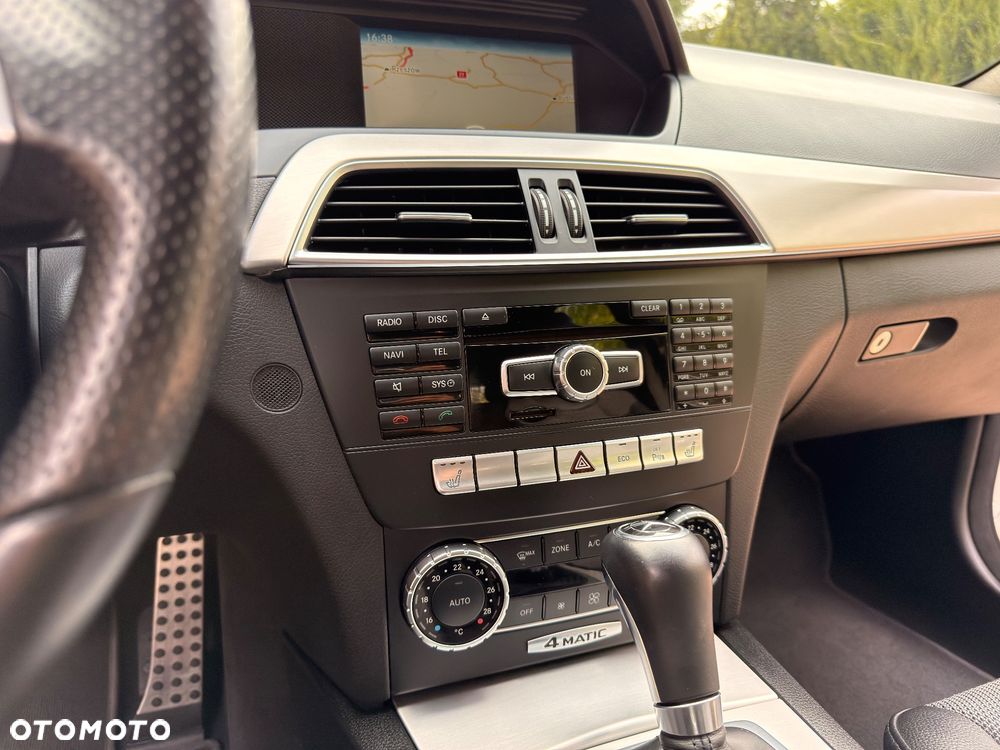 Mercedes-Benz Klasa C 250 CDI 4Matic 7G-TRONIC Avantgarde Edition - 21
