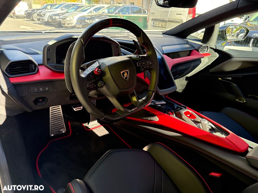 Lamborghini Revuelto - 5