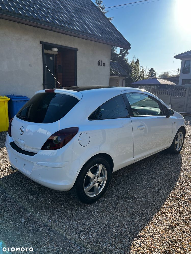 Opel Corsa 1.4 16V Color Race - 2