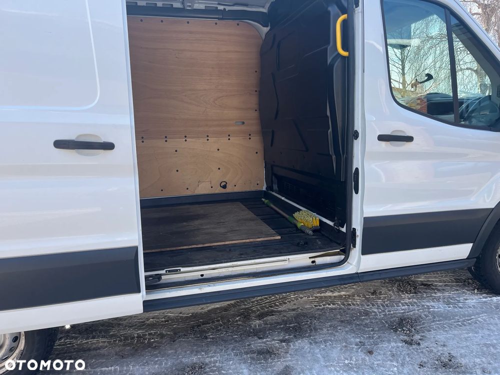 Ford Transit - 1