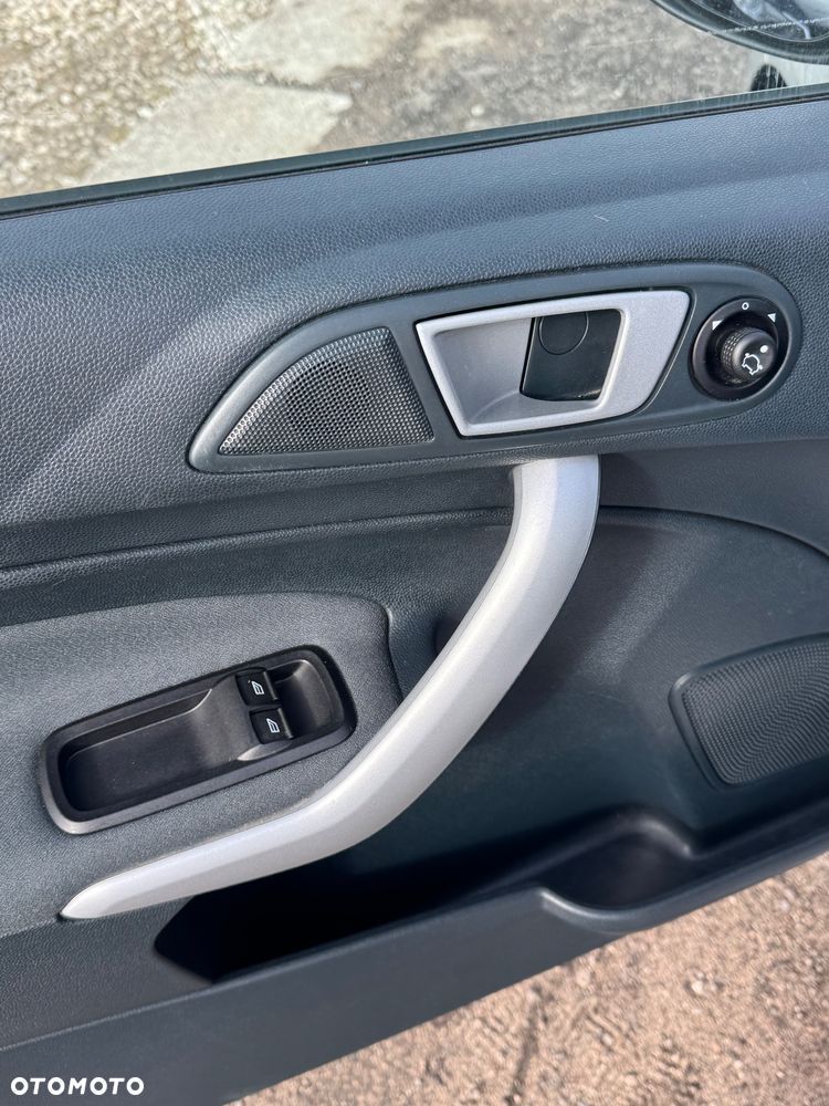 Ford Fiesta 1.4 Trend EU5 - 19