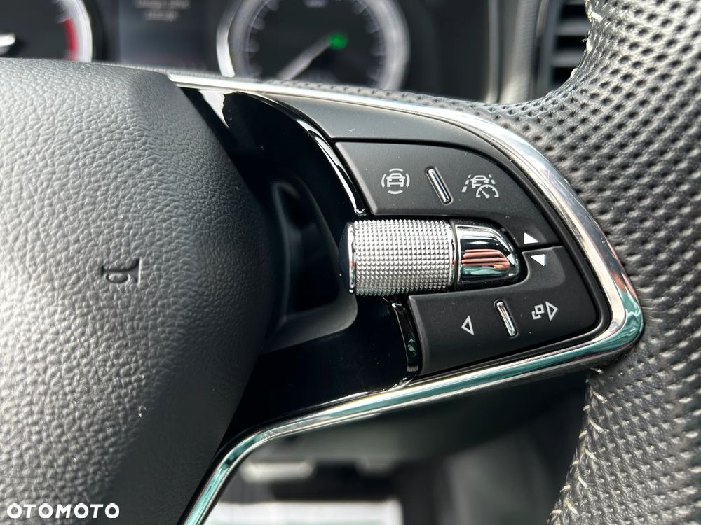 Skoda Karoq 1.5 TSI ACT 4x2 Sportline DSG - 16