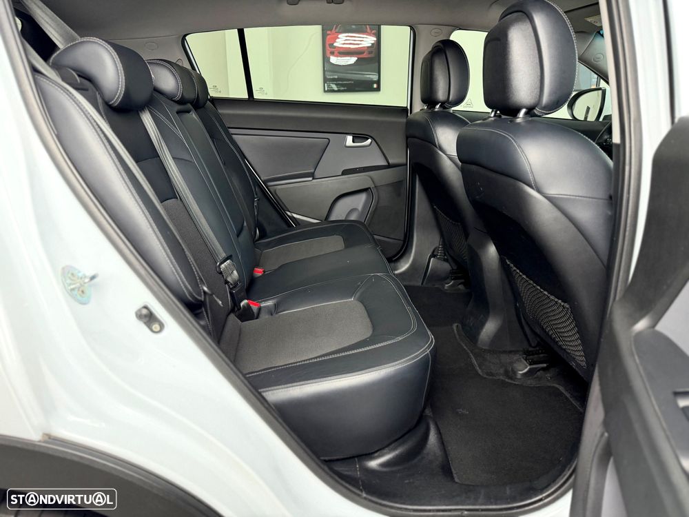 Kia Sportage 1.7 CRDI ISG LX - 20