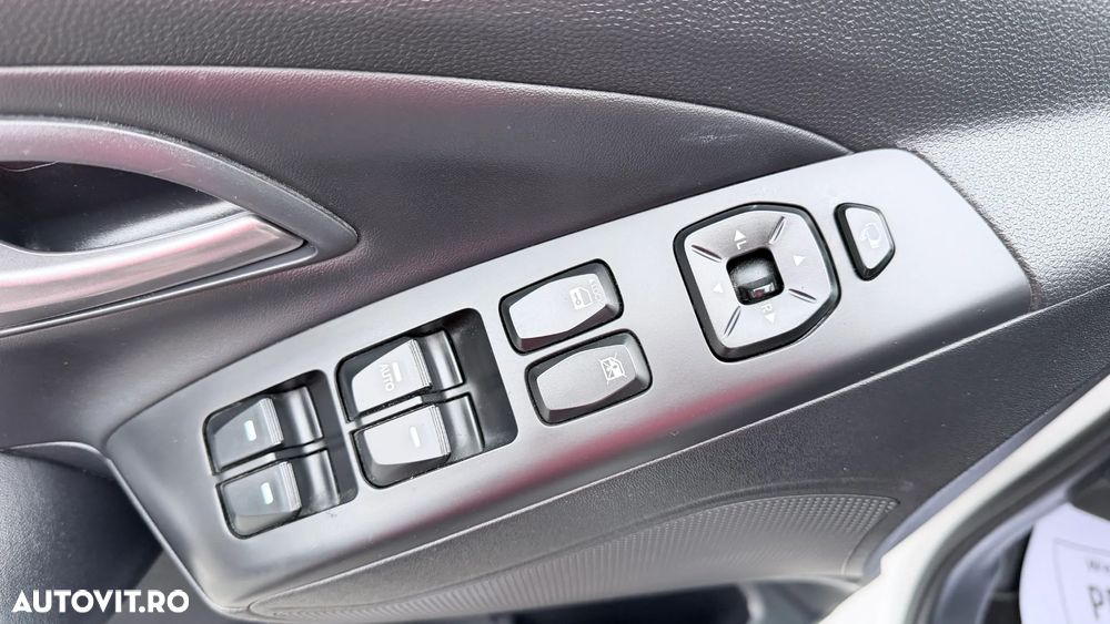 Hyundai ix35 2.0 CRDI 4WD Premium - 17