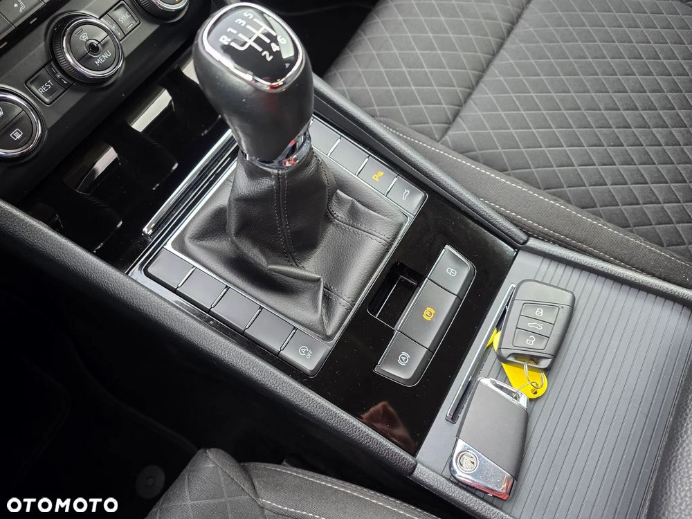 Skoda Superb 1.8 TSI Style - 17