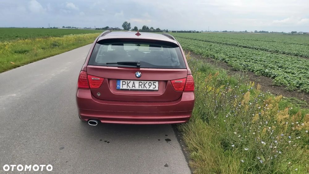 BMW Seria 3 320i Touring - 5