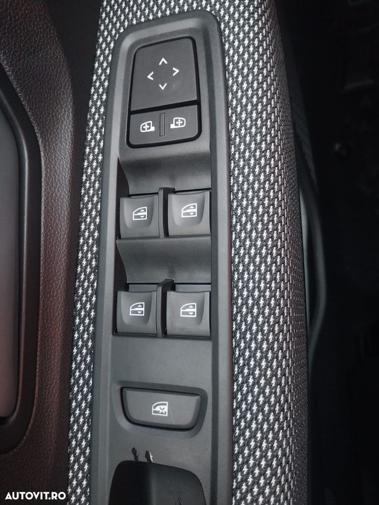Dacia Sandero TCe 90 CVT Expression - 9
