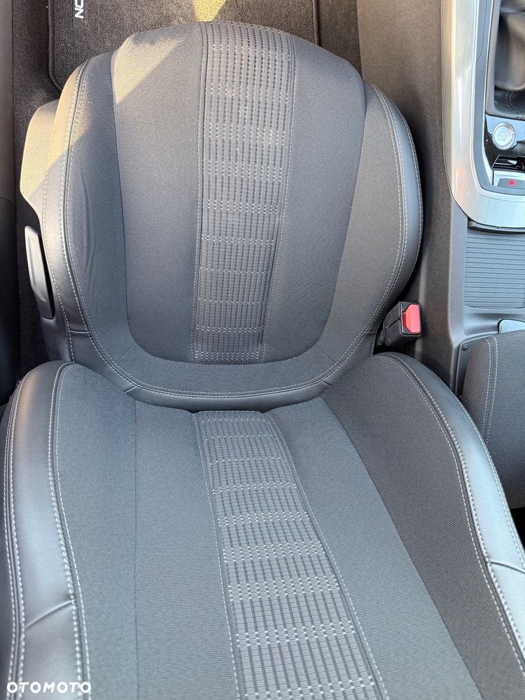 Peugeot 308 1.2 PureTech GPF Allure Pack S&S - 27